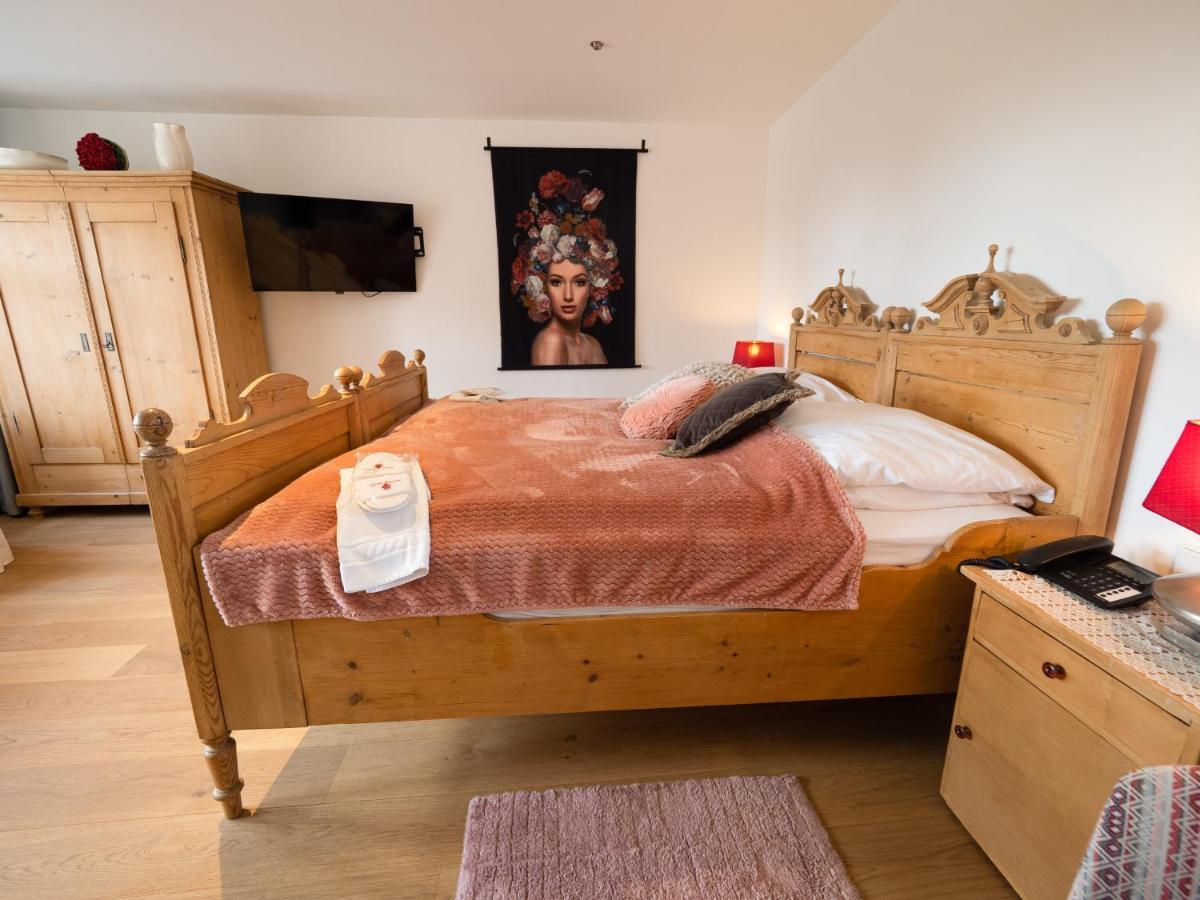 Hotel Burg Abenberg Esterno foto